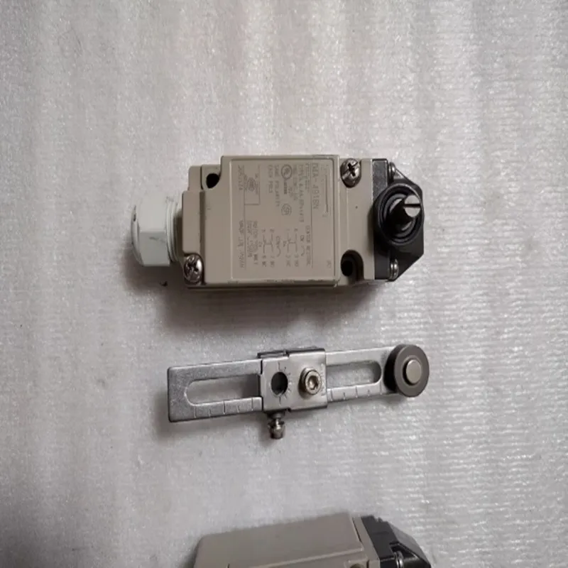 Новый оригинальный датчик E32-T15YR 2M E32-RD200E-FCN 2M E32-C11N 2M E32-RD200-FCN 2M E32-T11N 2M E32-DC200BR 2M (art.: 3920ceed8e708) - 3920ceed8e708