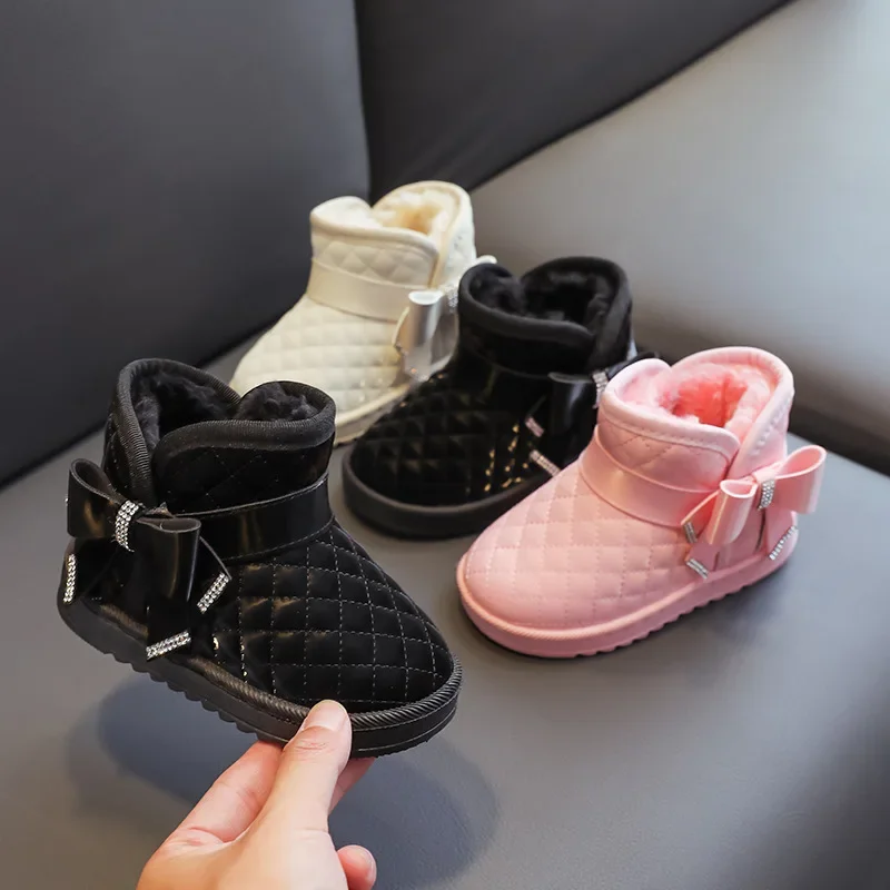 

Girls Snow Boots Cute Bow Rhinestones Casual Winter Warm 2024 New Kids Fashion Booties Princess Japanese Style Versatile Boots