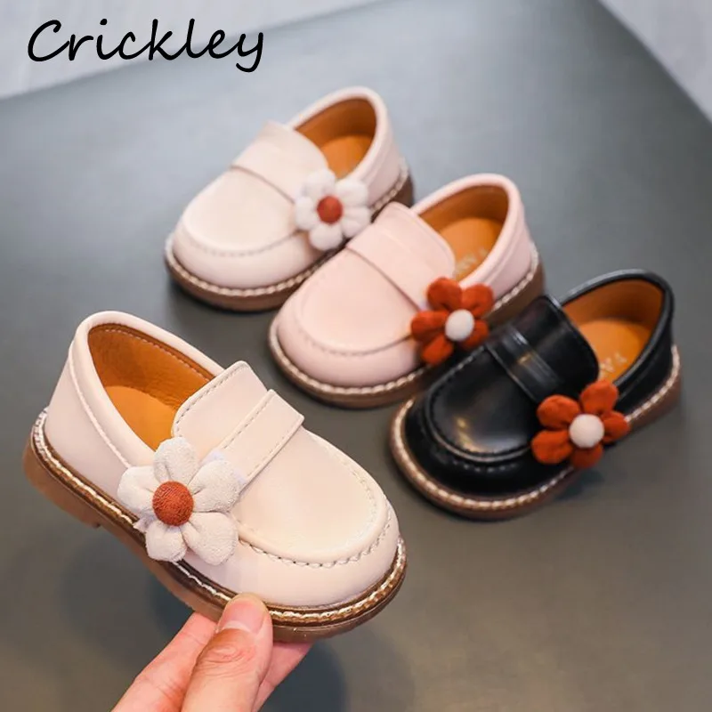 

Лоферы из искусственной кожи на мягкой подошве, с цветами