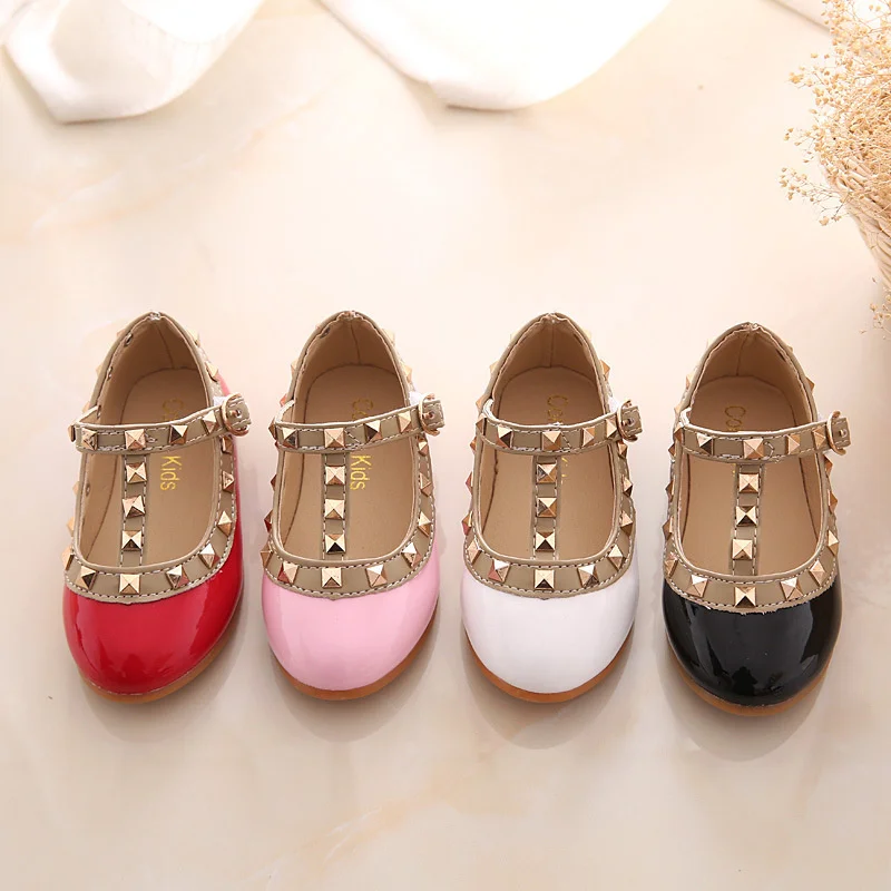 

2023 New Girls Sandals Rivets Single Shoes Kids Leather Shoes children nude sandal toddler Girls Princess Flat Dance Shoes