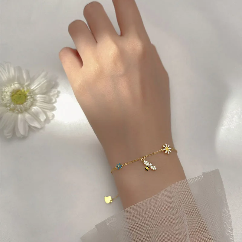 

925 Sterling Silver Colored Flower Bee Bracelet Female Sweet Simple Zircon Chain Bracelet Wholesale
