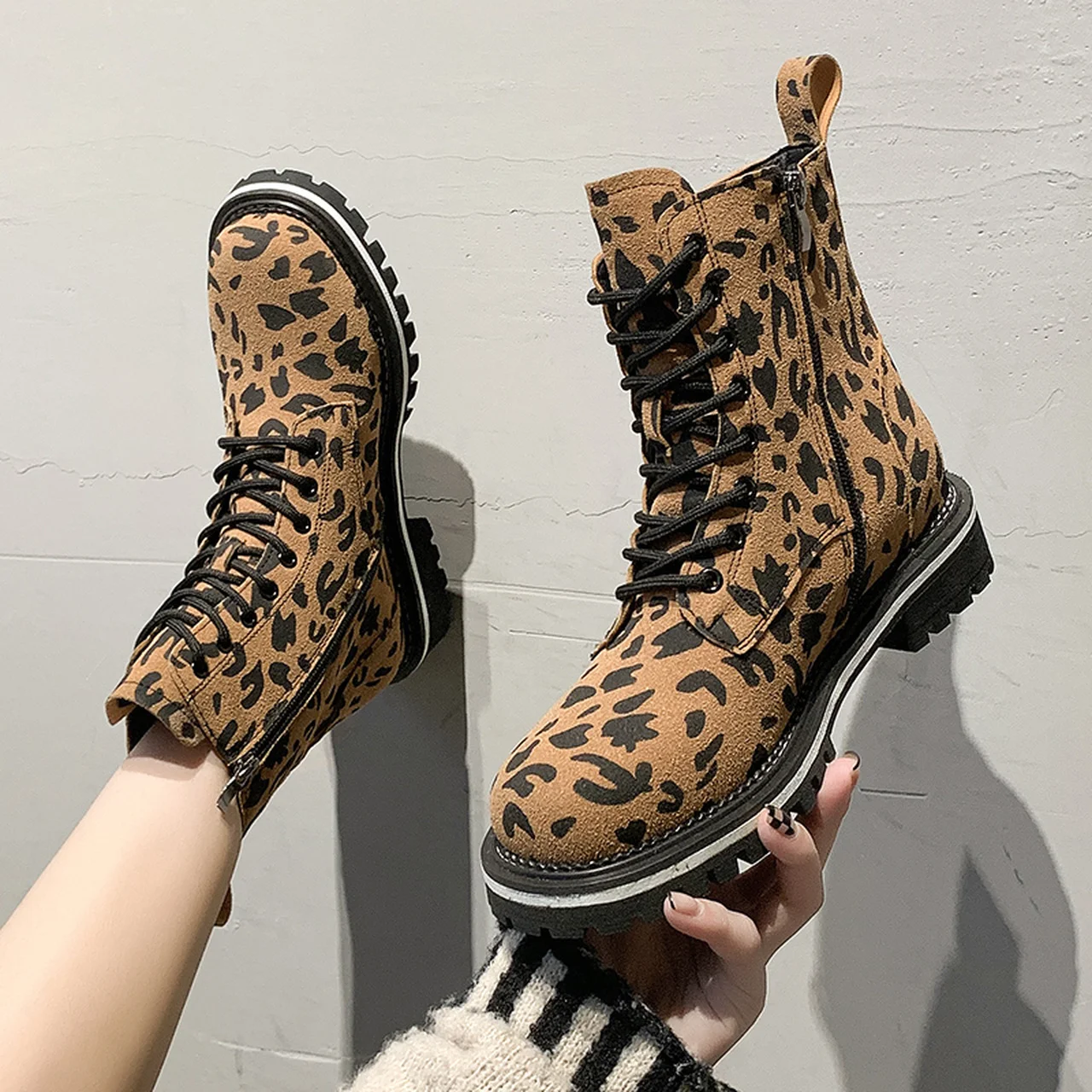 

Women's short boots casual platform shoes autumn and winter new fashion high-top boots thick with all-match motorcycle boots