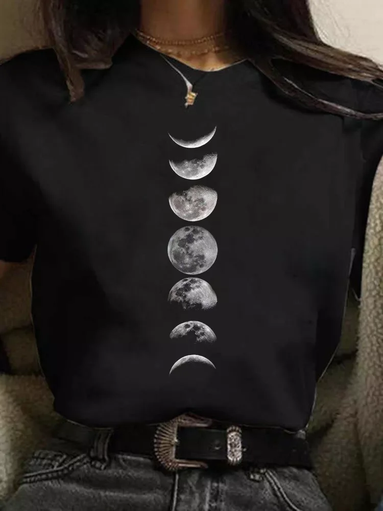 New Funny Moon Print T Shirt Women White and Black Shirts Fashion Round Neck Short Sleeve T-Shirt Summer Tees Casual Top