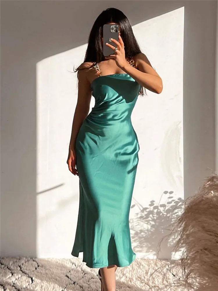 

Женское атласное платье с открытой спиной, с рюшами и разрезом