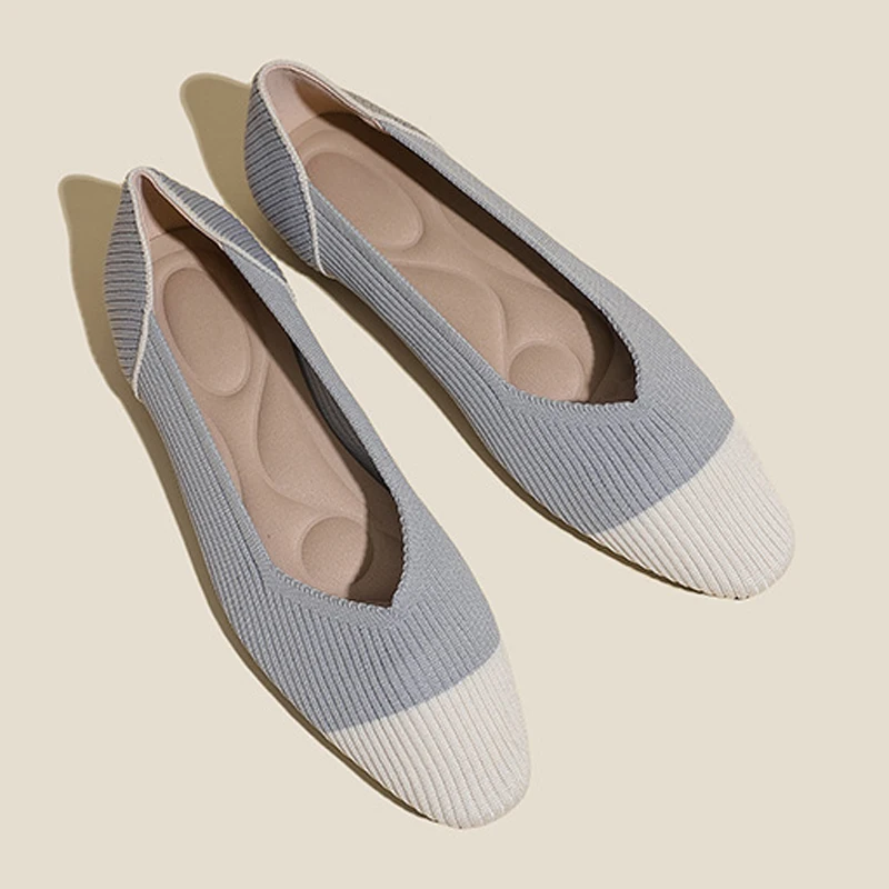 Мокасины на плоской резиновой подошве с квадратным носком без застежки