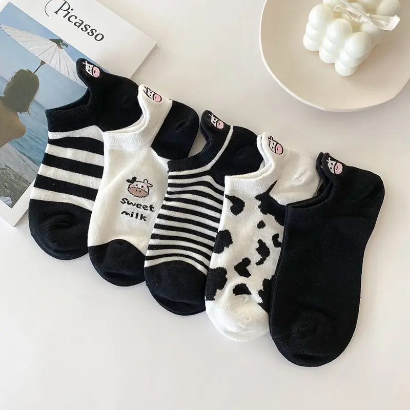 Black and white embroidery socks female ins tide socks shallow mouth summer cartoon cow cute striped boat socks