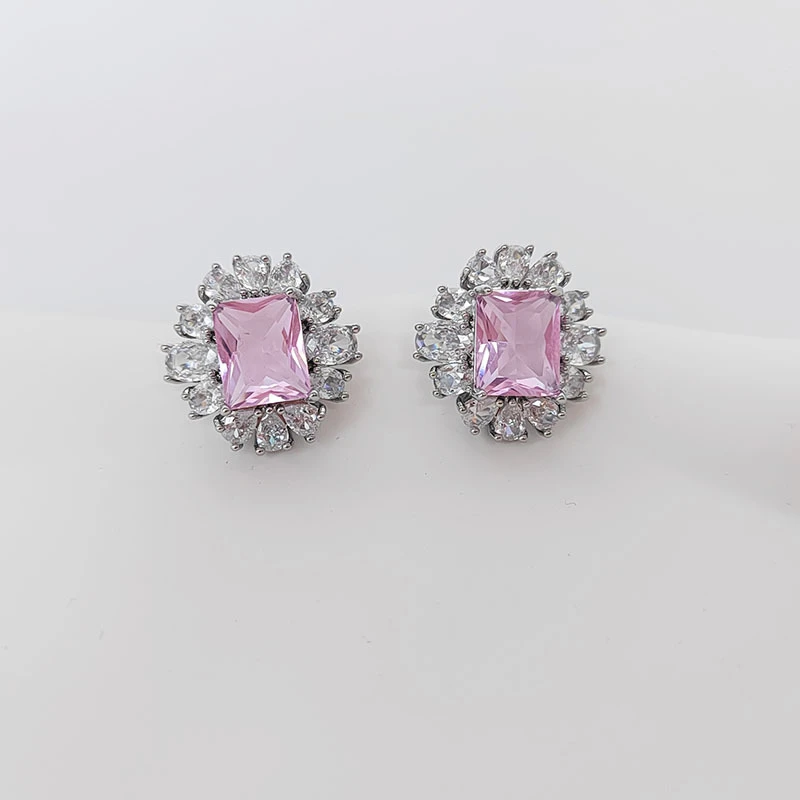 

Women Classic 4 Claws Square Shape Stud Earring Ladies Shiny Pink Color Zircon Octagonal Earring Shine Cubic Zirconia Jewelry