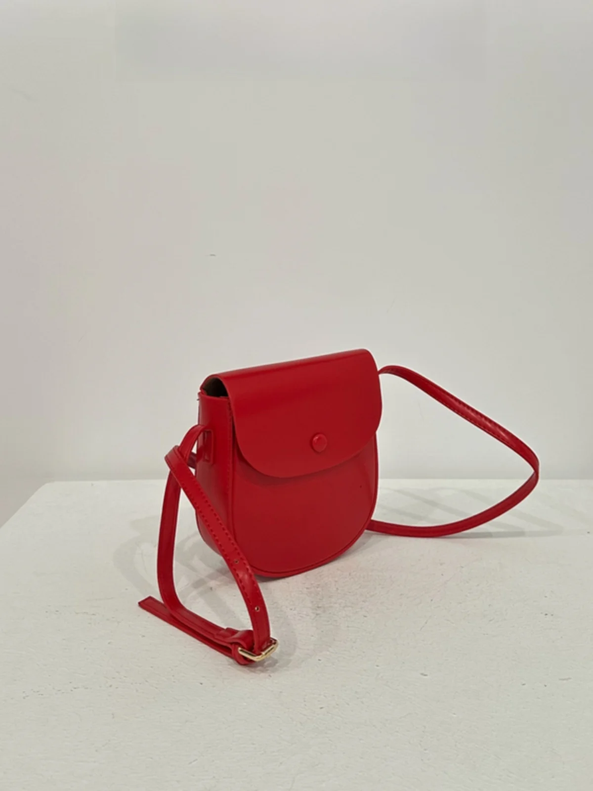 Усовершенствованная красная маленькая женская сумка новинка 2024 летняя