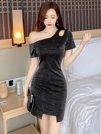 

2022Summer new design sense of niche high waist bag hip slit dress female temperament tight A-line slim