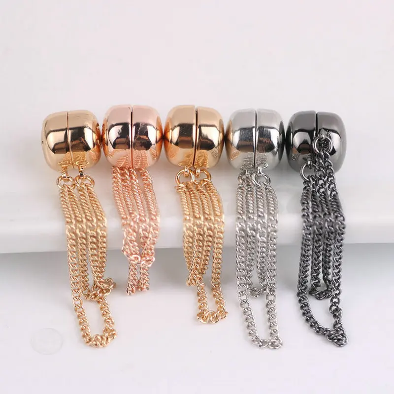

Hijab Magnetic Scarf Brooch with Chain Metal Plating Safe Clip Female Muslim Headscarf No Hole Chain Buckle For Women