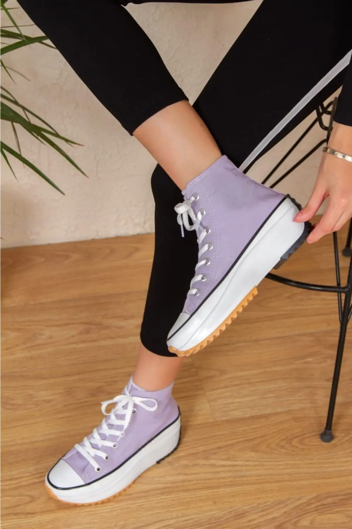 Luxury Sneakers Women's High Quality 2022 Summer Sports Fashion Medium Gray Novelty Casual Woman Loafers Female Heel Lolita