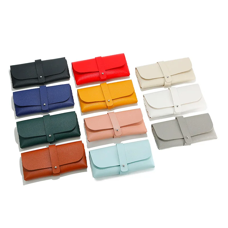 

make up different of glasses bag