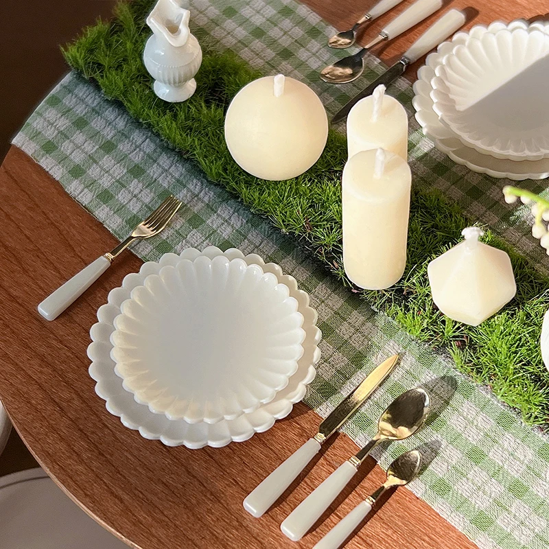 Фото Миниатюрная кухня для кукольного домика, кухонная утварь из восьми частей, модель аксессуаров, миниатюрная имитация ножа, вилки, ложки, мебе... №4