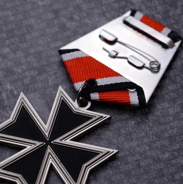 Немецкая медаль рыцаря дуба в стиле второй мировой войны