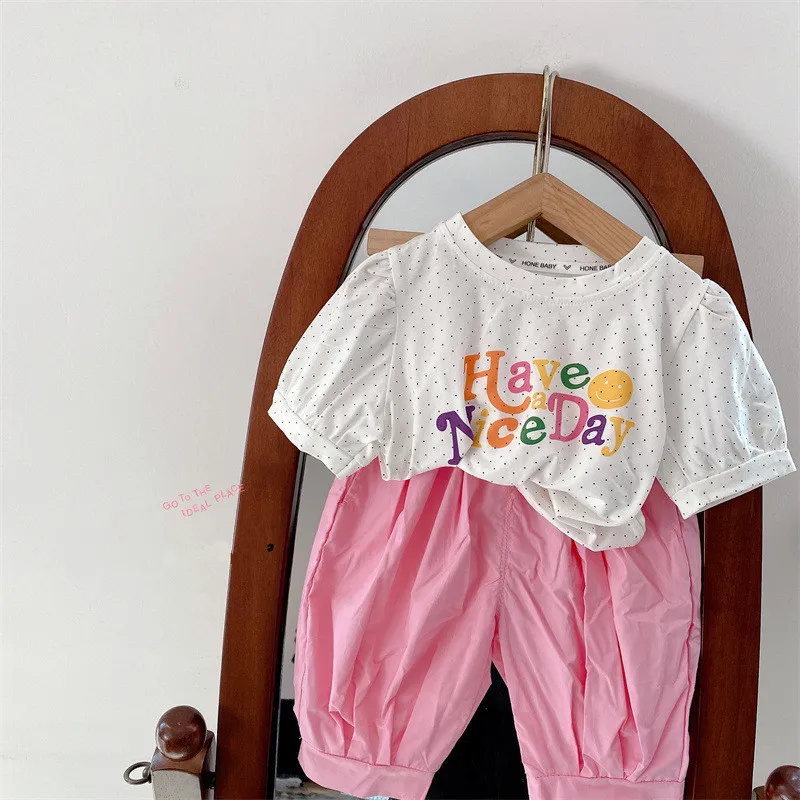 

Girls' Set 2023 Summer New Fashion Baby Girls' Letter Puff Sleeve T-shirt and Casual Middle pants Two-Piece Set Children's wear