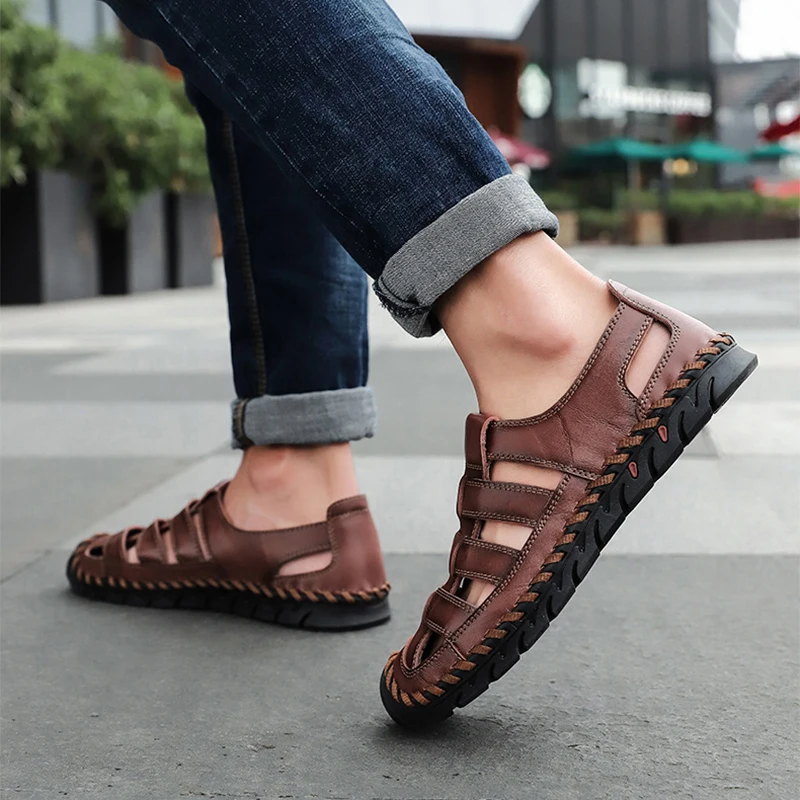 Мужские сандалии Новинка лета 2022 легкая и удобная Пляжная обувь с отверстиями