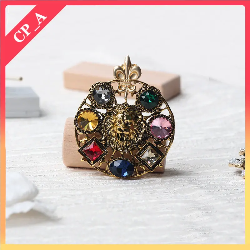 

Vintage Fashion Baroque Court Brooch Personality Openwork Brooch Corsage High-end Crossover Jewelry Anime Pin