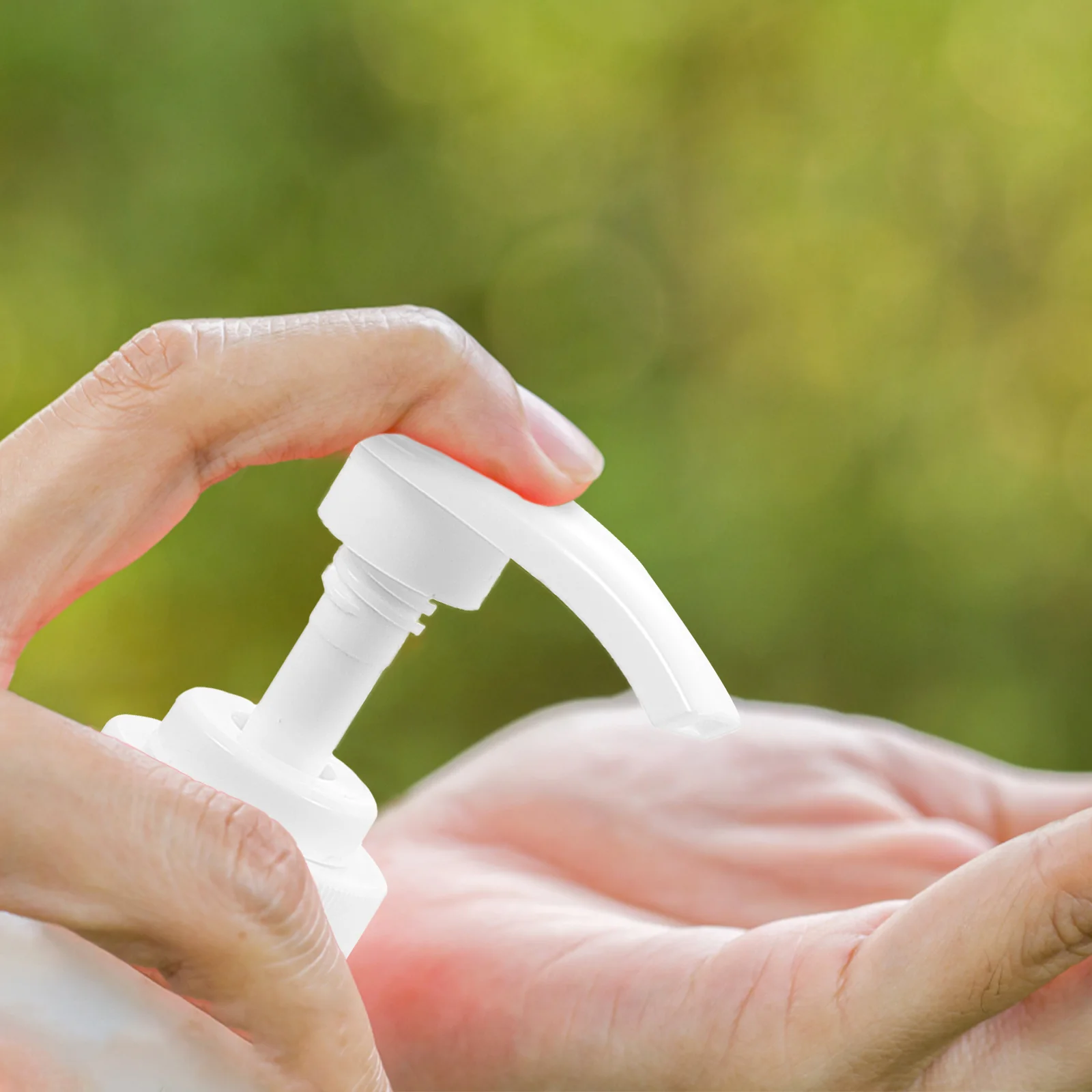 

10 Pcs Multifunctional Body Wash Liquid Oil Can Squeeze Pumps Replacement Nozzles (White)