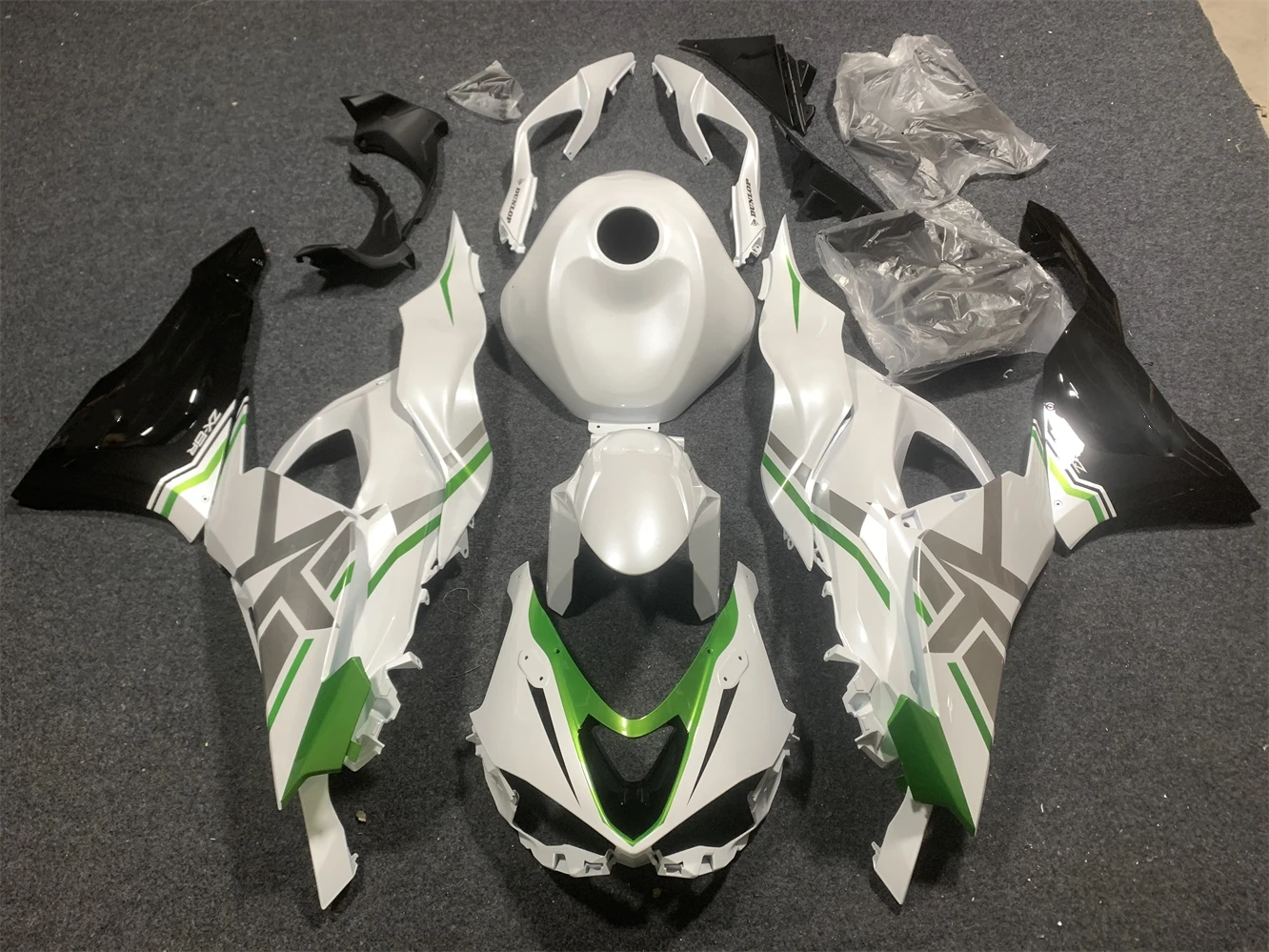 Фото Shukerr Moto Abs пластиковый комплект обтекателя мотоцикла, кузов спортивного велосипеда, подходит для Kawasaki Zx-6R 2024 Zx-6R 636 Zx6R 2024, белый №1