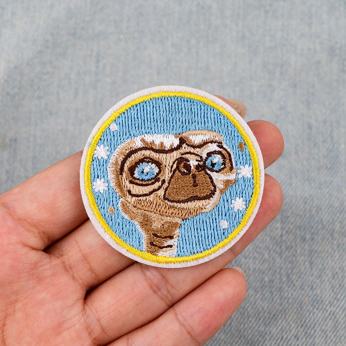 Нашивки с вышивкой инопланетянина термоклейкие нашивки для одежды сделай сам