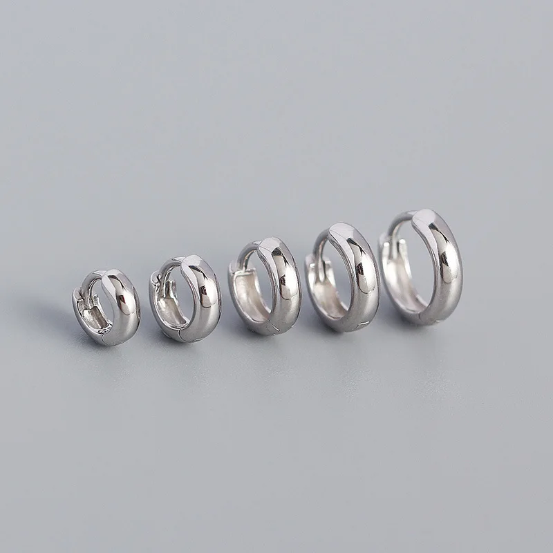 

Glossy Round S925 Sterling Silver Earrings European And American Simple Stud Earrings Twin Temperament Wild Ear Clip Women