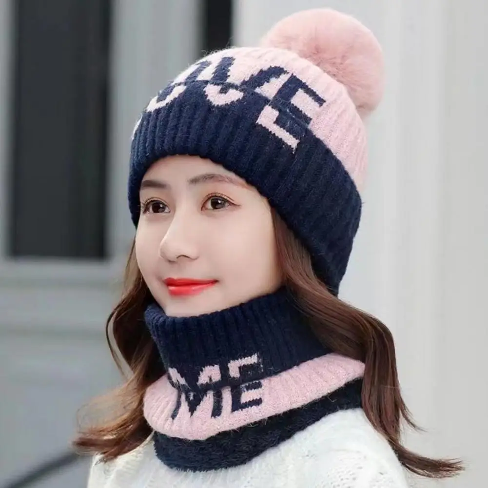 

2 Pcs/Set Hat Scarf Set Chic Windproof Color Matching Clothes Accessory Neck Warp Hat Set Winter Scarf Hat Set