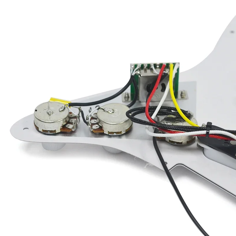 Alnico 3 Prewired ST Pickguard Single Coil Pickups Загруженная накладка для электрогитары - черно-белый