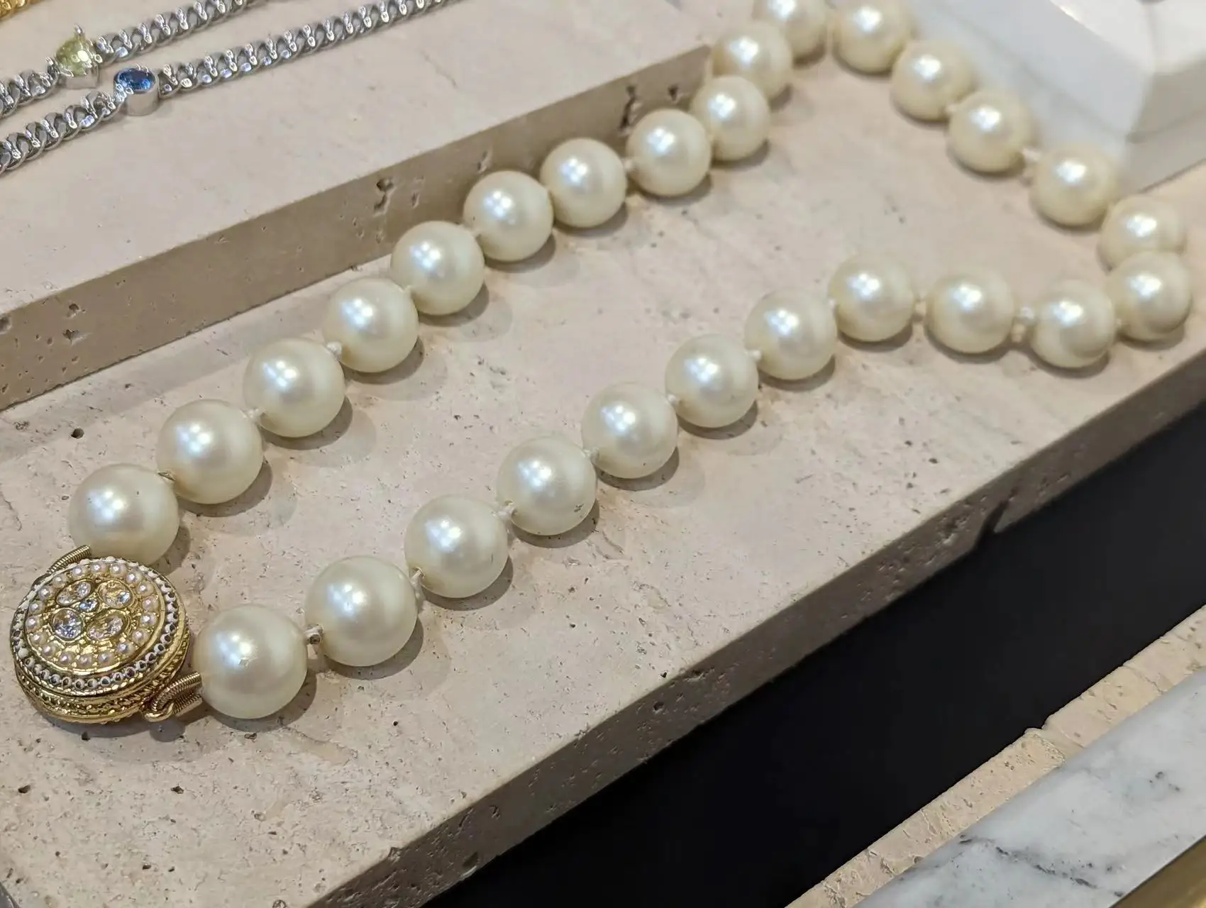 

Vintage Court Style Long Simulated Big Pearl Necklace for Women Beaded Pendant Chain for Party Wedding Banquet Jewelry