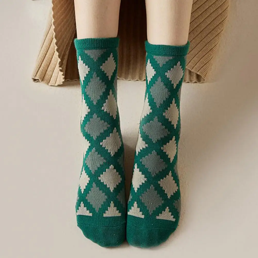 

Useful Knitting Socks Skin-affinity Washable Autumn Winter Mid Tube Diamond Grid Socks 3 Colors Loose Socks for Everyday Life