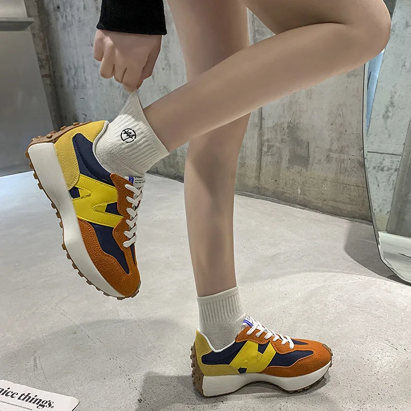 Spring Women Sneakers Soft Skateboard Shoes 2023 Lightweight Outdoor Sports Shoes Breathable Running Shoes Mesh Casual Shoes