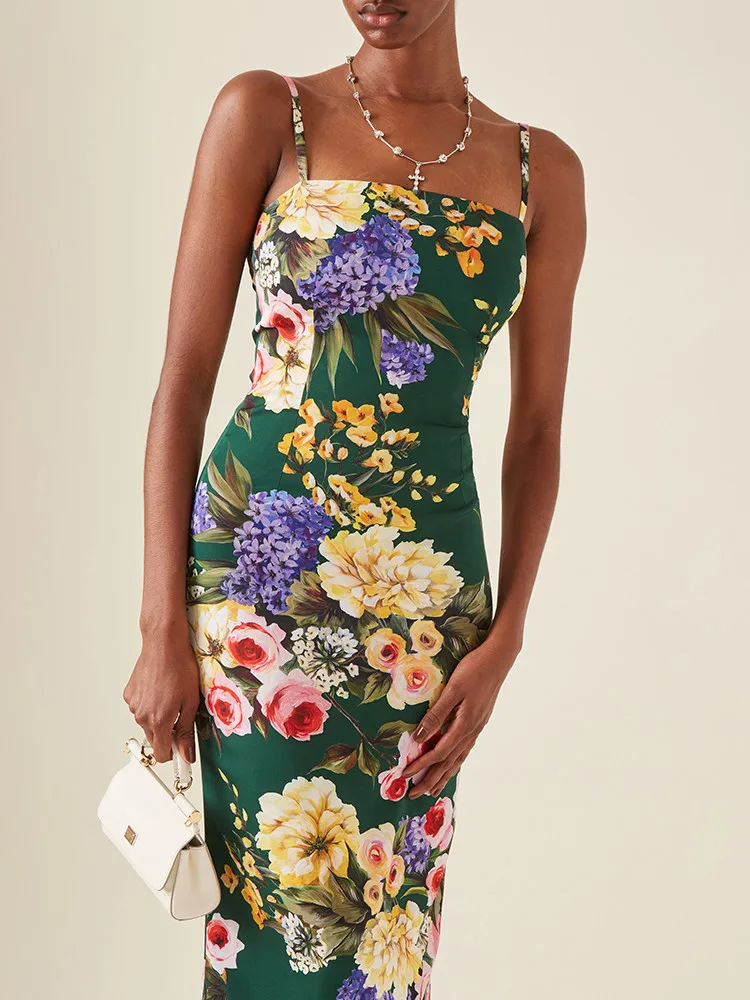 Женское платье с цветочным принтом открытыми плечами и высокой талией