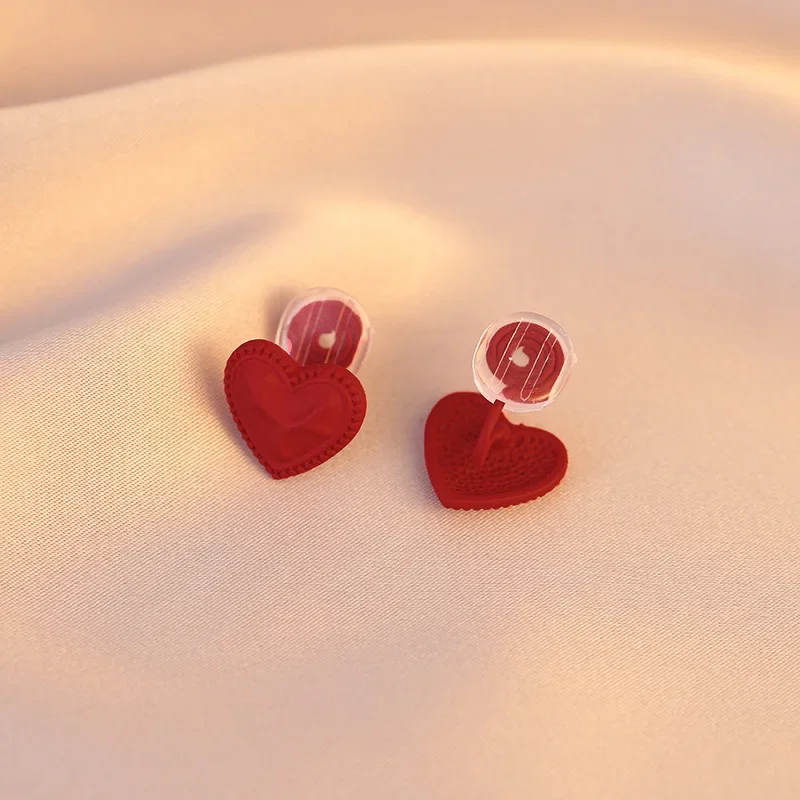 Красные модные элегантные высококачественные серьги-клипсы в форме сердца