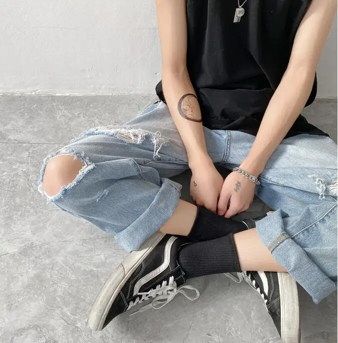 Men Jeans Wide-Leg Straight Jeans Hole Ripped Street-Wear Denim Trousers Mens Loose Fashion Harajuku Beggar Pants