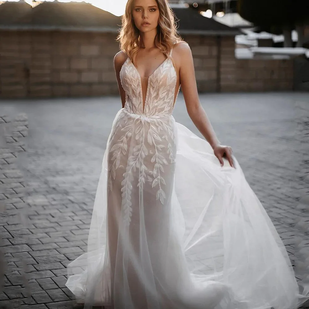 

Pastrol Wedding Dresses V-Neck Spaghetti Straps Zipper Backless Robe De Mariage Lace Applique Trumpet Sweep Train Bride Gowns