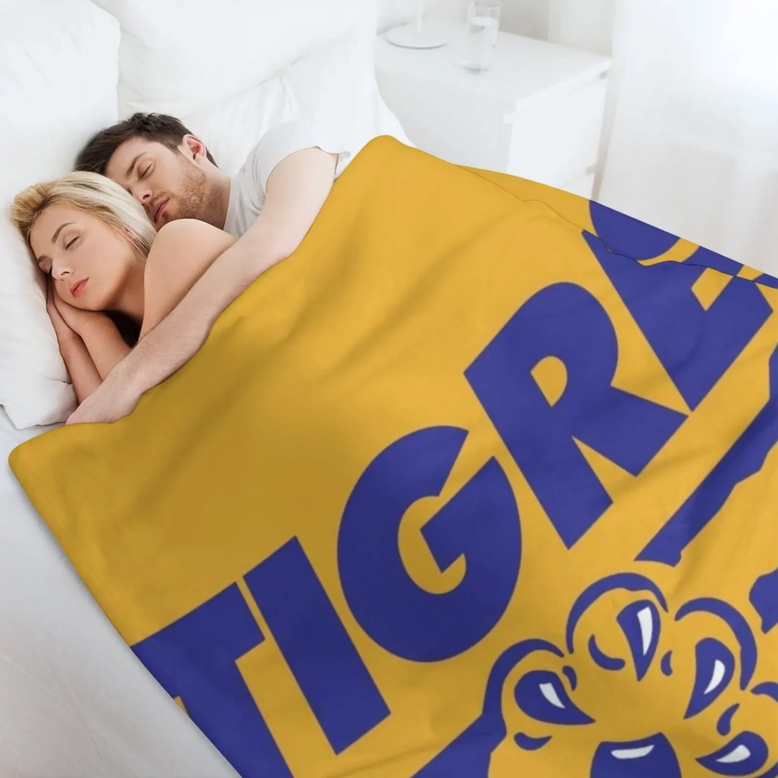 Фото Винтажное одеяло UANL Tigres, уютное одеяло, подарок на день рождения для него и для нее №4