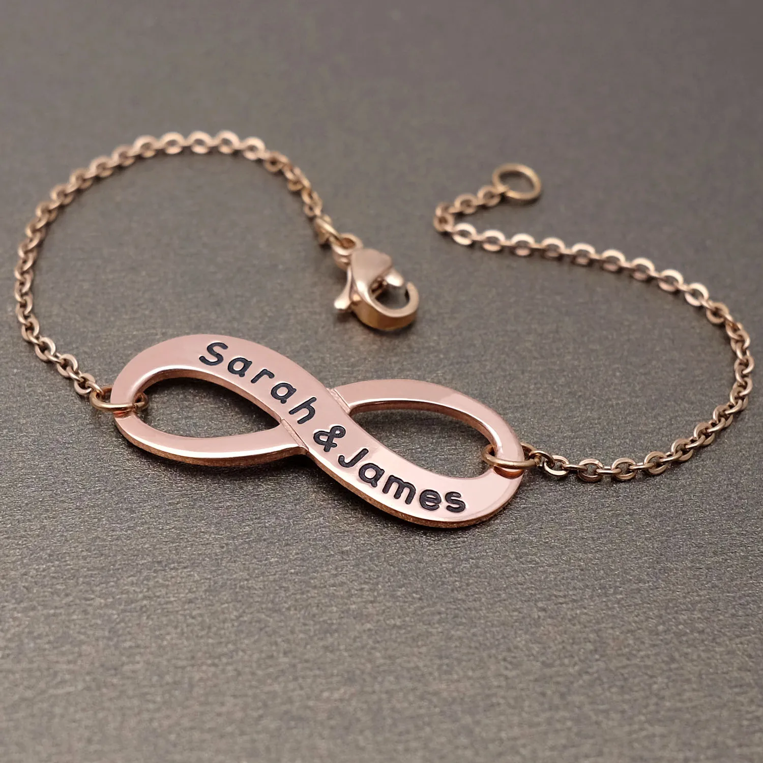 Рисунок 3 - Женский браслет с именем под заказ