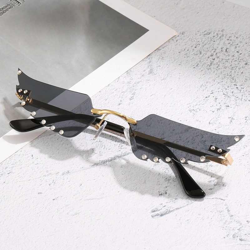 240809 Хэллоуин Перо Бабочка Очки Алмазный Забавный мяч Партия Солнцезащитные очки