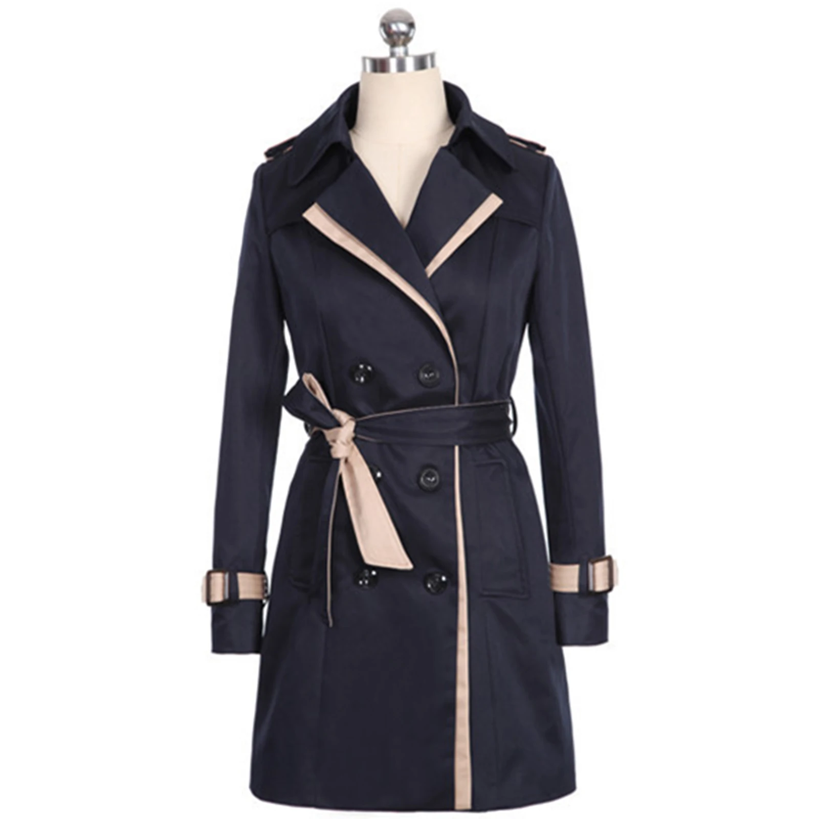 Женское пальто средней длины облегающее зимнее на пуговицах с переходом для