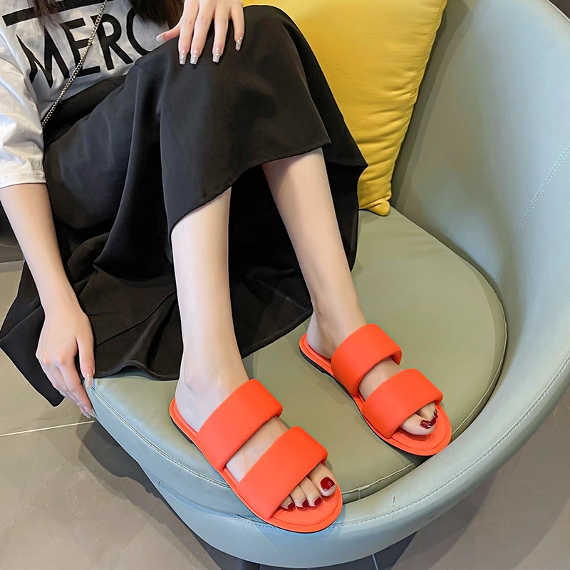 New Candy-colored Flip-flops Female 2022 Summer Outside Wear Beach Shoes Flat Fluorescent Color Student Fashion Women‘s Slippers