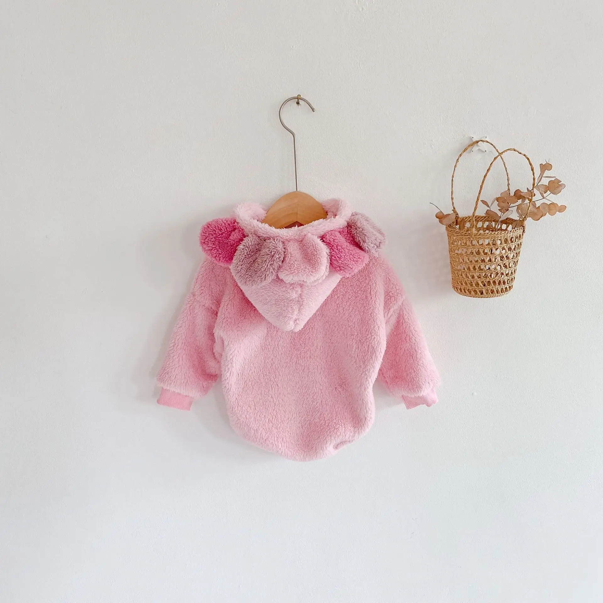 

Winter Infant Children's Clothing One Piece Female Baby Embroidered Plush Ball Romper Long Sleeve Romper