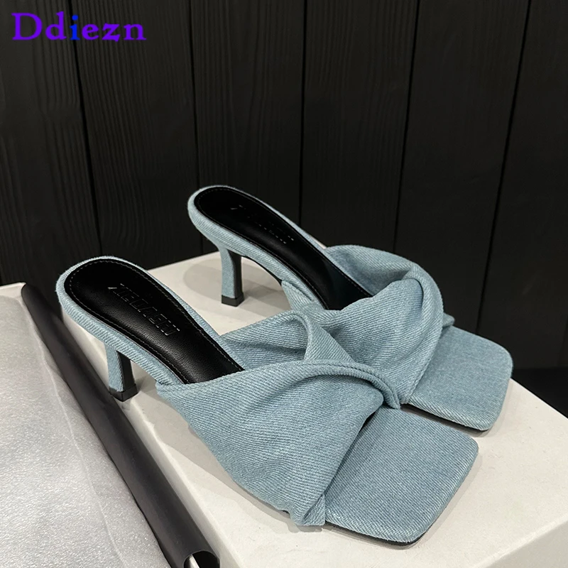 

Туфли-лодочки женские на тонком высоком каблуке, модные босоножки из денима с квадратным носком, черные, белые, лето 2023