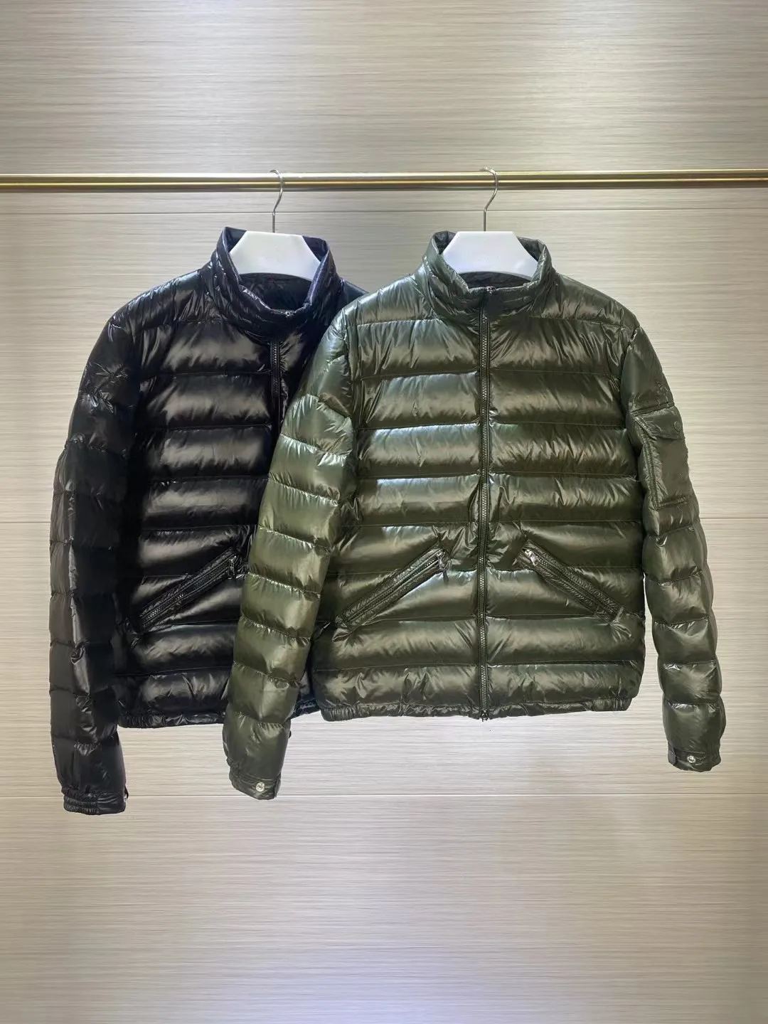 

2023 Winter Men's stand collar light down jacket Fashion high quality warm military green long sleeve women's coat