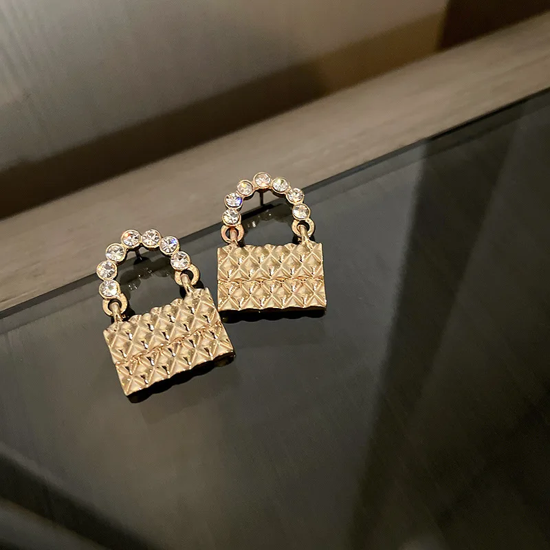 

Серьги-гвоздики женские из серебра 925 пробы в Корейском стиле