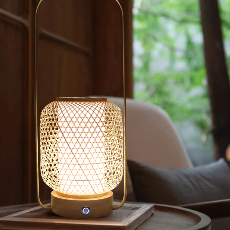 

Chinese portable lantern Zen tea room study bedside antique decorative ornaments Japanese retro rechargeable bamboo table lamp