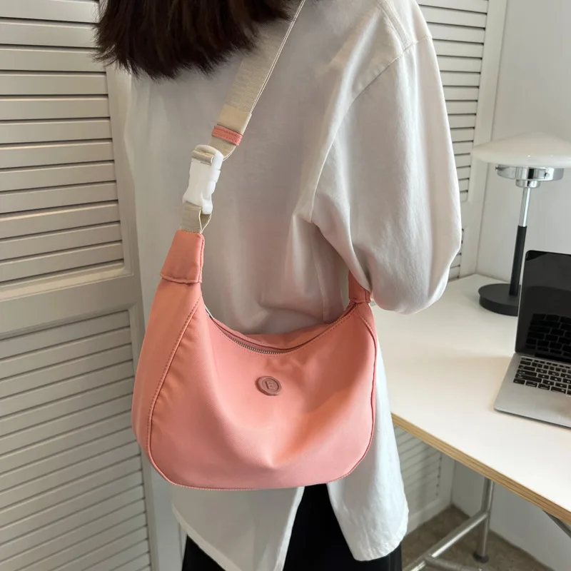 

Women Shoulder Messenger Bag Fashion Designer Small Hobos Crossbody Tote Bags for Woman 2022 Trend Nylon Female Handbag Bolsas
