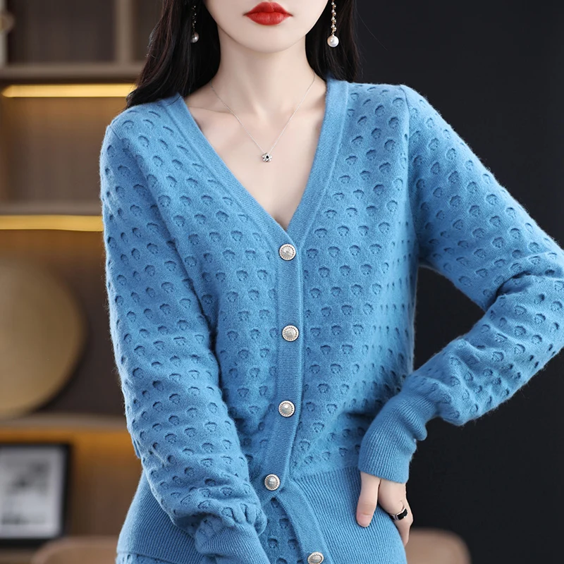 Рисунок 4 - Женский короткий кашемировый костюм