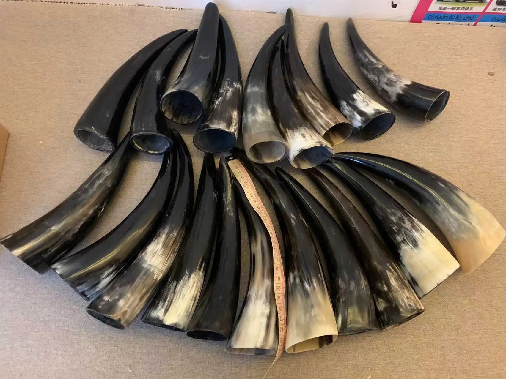 

Огненные банки, массажный желтый рог яка, стоячая цилиндрическая скребковая трубка, декоративная чашка