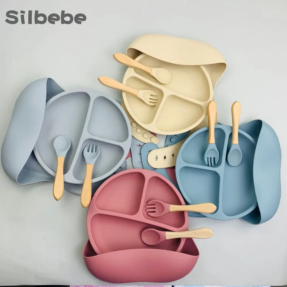 

2022 Hot Selling Divided Dinner Plates with Suction Cups Baby Silicone Cutlery Set