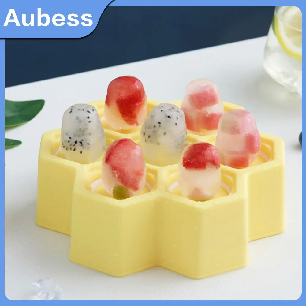 

Modern Simplicity Ice Mold Soft Glue Ice Lattice Anti-drop Popsicle Mold Household Ice Cream Kitchen Tools Creative Honeycomb