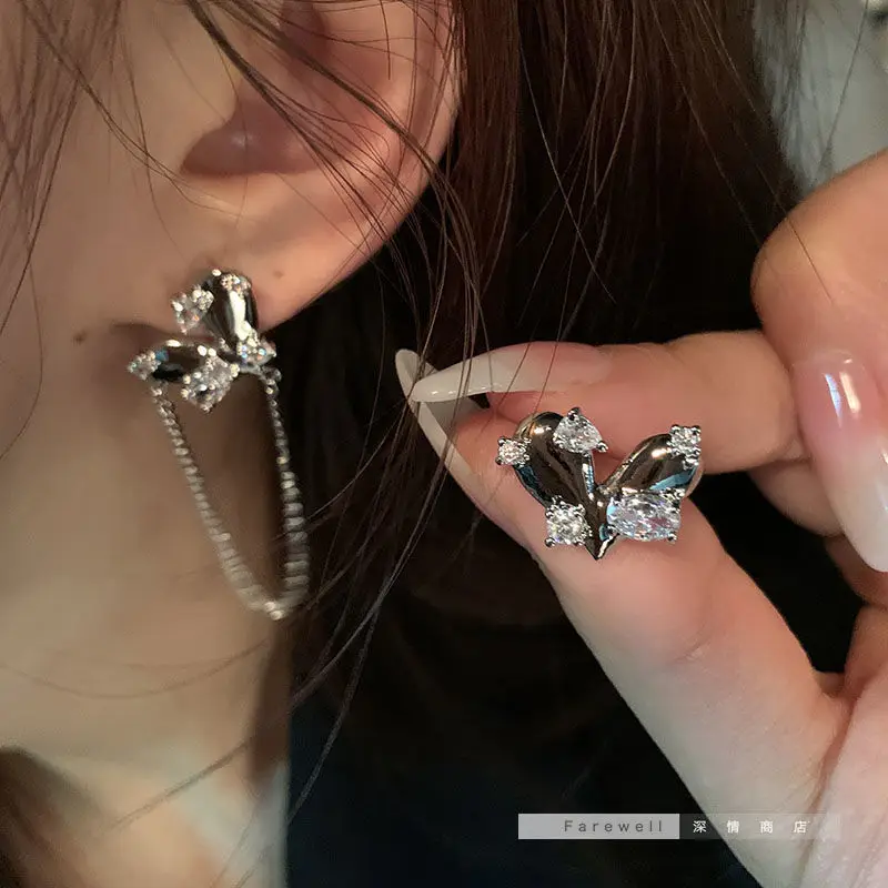 

2022 New Gorgeous Asymmetry Peach Heart Zircon Tassel Earring for Woman Sweet Cool Zircon Heart Chain Earrings Jewelry Wholesale